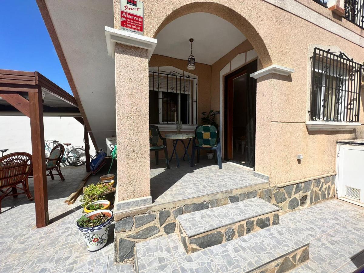 אוריהואלה Apartment Elaine La Zenia מראה חיצוני תמונה