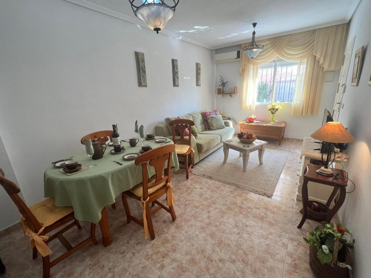 אוריהואלה Apartment Elaine La Zenia מראה חיצוני תמונה